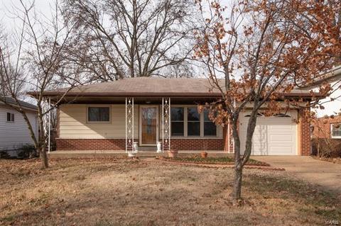 8385 Lonkar Dr, Saint Louis, MO 63123 photo 1