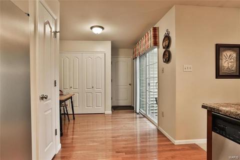 237 Coachgate Ln, Ballwin, MO 63021 photo 11
