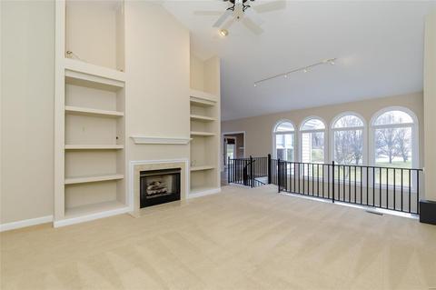 353 Round Tower Dr E, Saint Charles, MO 63304 photo 2