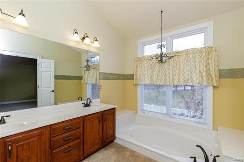 353 Round Tower Dr E, Saint Charles, MO 63304 photo 37