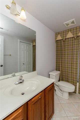 353 Round Tower Dr E, Saint Charles, MO 63304 photo 48