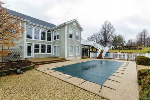 353 Round Tower Dr E, Saint Charles, MO 63304 photo 9