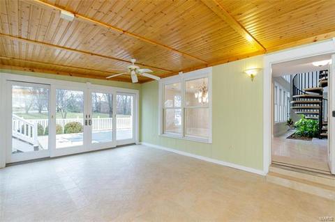 353 Round Tower Dr E, Saint Charles, MO 63304 photo 23