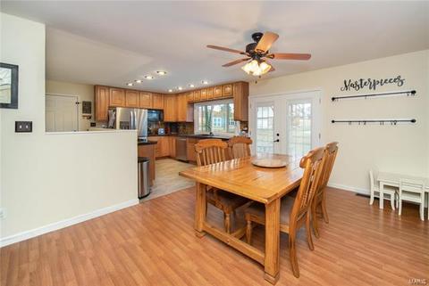 699 Walnut Point Ct, Ballwin, MO 63021 photo 8