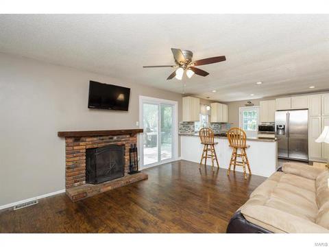 256 Braeshire Dr, Ballwin, MO 63021 photo 6