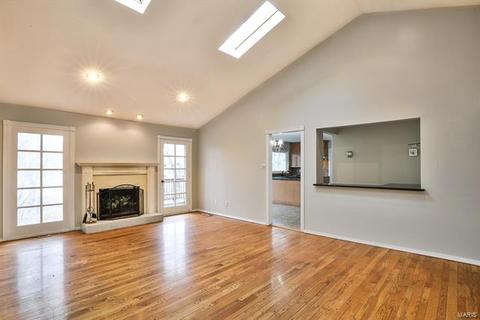 3 Hollyridge Ct, Ballwin, MO 63011 photo 5