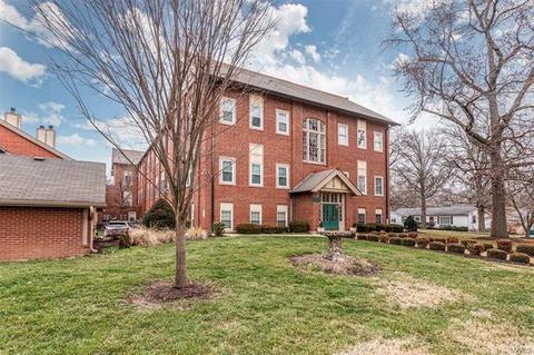 529 Colebrook Dr #E, Saint Louis, MO 63119 photo 4