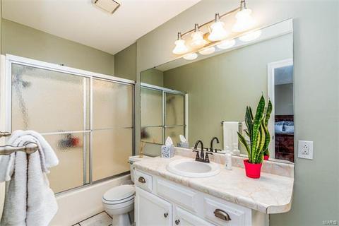 529 Colebrook Dr #E, Saint Louis, MO 63119 photo 22