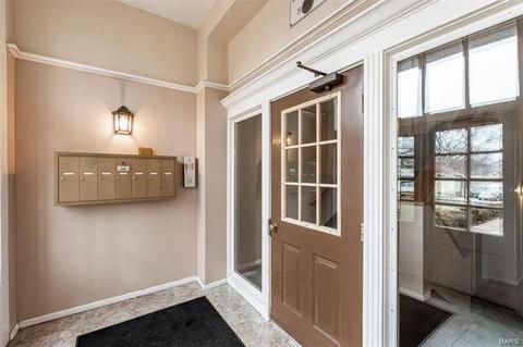 529 Colebrook Dr #E, Saint Louis, MO 63119 photo 6