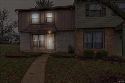 2421 Hiddendale Ln, Ballwin, MO 63021 photo 3