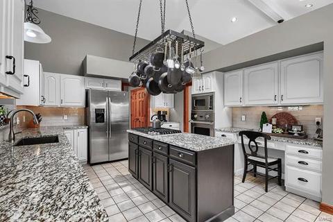 202 Abbey Glen Ln, Weldon Spring, MO 63304 photo 11