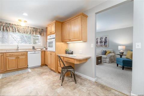18 Steeple Hill Ln, Ballwin, MO 63011 photo 9