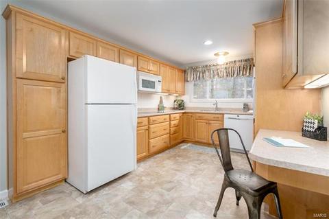 18 Steeple Hill Ln, Ballwin, MO 63011 photo 10