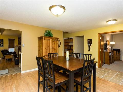 891 Rockridge Dr, Manchester, MO 63021 photo 5