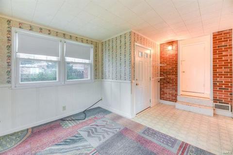7712 Springdale Dr, Saint Louis, MO 63121 photo 17