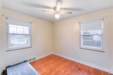 7712 Springdale Dr, Saint Louis, MO 63121 photo 12