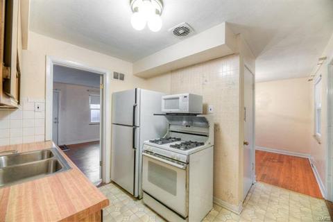 7712 Springdale Dr, Saint Louis, MO 63121 photo 9