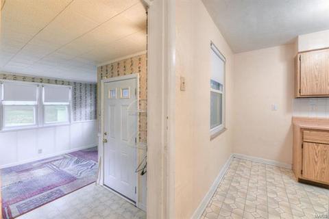 7712 Springdale Dr, Saint Louis, MO 63121 photo 14