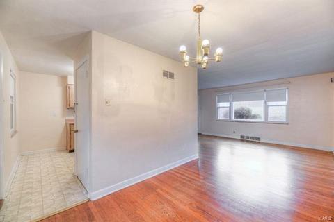 7712 Springdale Dr, Saint Louis, MO 63121 photo 7