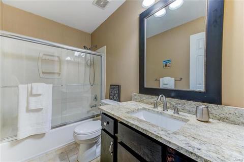 577 Castle Ridge Dr, Ballwin, MO 63021 photo 22