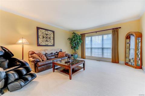 577 Castle Ridge Dr, Ballwin, MO 63021 photo 13