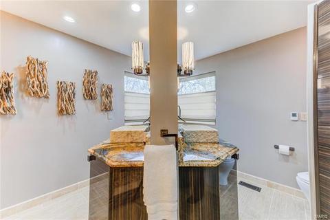 577 Castle Ridge Dr, Ballwin, MO 63021 photo 16