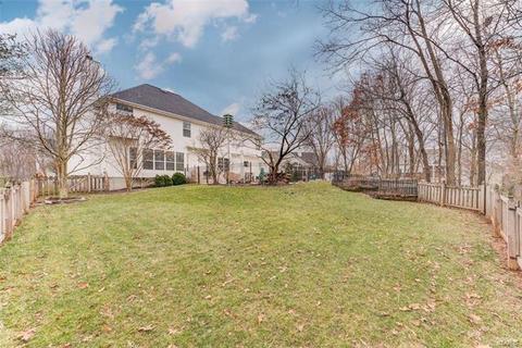 577 Castle Ridge Dr, Ballwin, MO 63021 photo 29