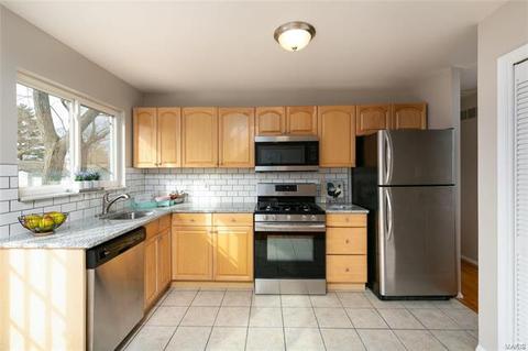 358 Sorrento Dr, Ballwin, MO 63021 photo 7
