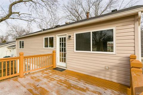 358 Sorrento Dr, Ballwin, MO 63021 photo 11