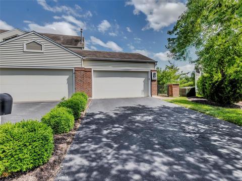1762 Highview Circle Ct, Ballwin, MO 63021 photo 2