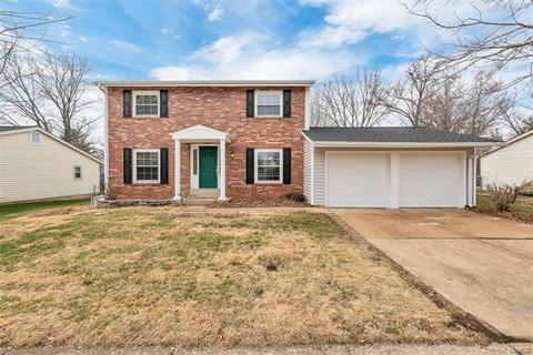 889 Braquewood Dr, Manchester, MO 63021 photo 1