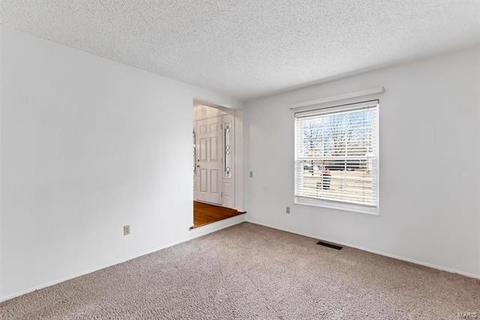889 Braquewood Dr, Manchester, MO 63021 photo 8