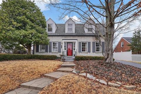 6 Hanley Downs, Saint Louis, MO 63117 photo 1