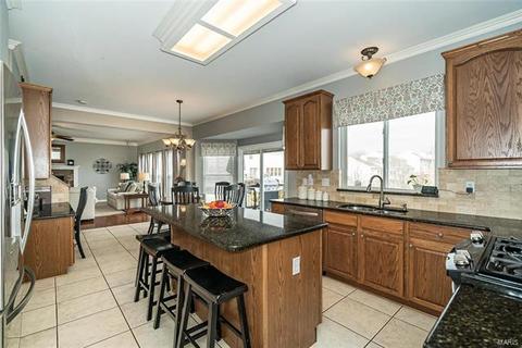 1586 Buckhurst Ct, Ballwin, MO 63021 photo 12
