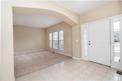 614 Remmick Stables Ct, O'fallon, MO 63368 photo 2