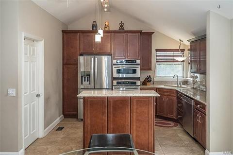 5 Waldens Pne, Ballwin, MO 63011 photo 11