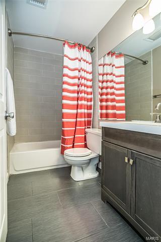 5 Waldens Pne, Ballwin, MO 63011 photo 21