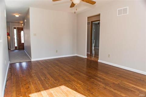 540 Ballwood Dr, Ballwin, MO 63021 photo 9
