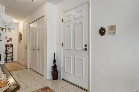 917 Claytonbrook Dr #3, Ballwin, MO 63011 photo 4