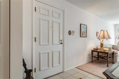 917 Claytonbrook Dr #3, Ballwin, MO 63011 photo 5
