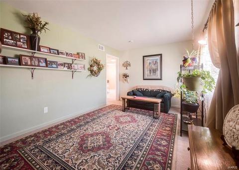 212 Ballwin Ave, Ballwin, MO 63021 photo 3