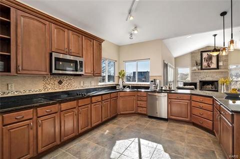 258 Bountiful Pointe, Grover, MO 63040 photo 13