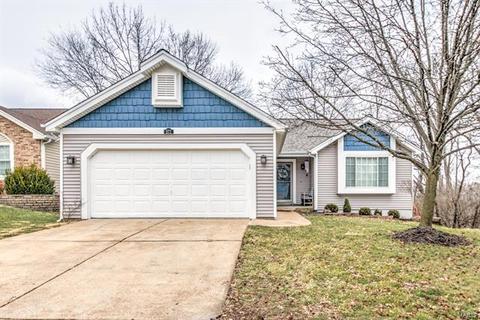 571 Oaktree Xing, Ballwin, MO 63021 photo 1