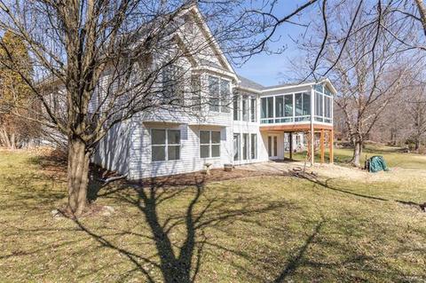 307 Marsten Ct, Ballwin, MO 63021 photo 5