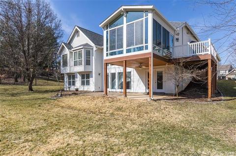 307 Marsten Ct, Ballwin, MO 63021 photo 3