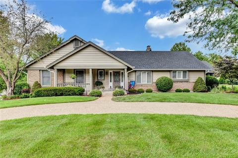 135 Double Eagle Dr, Saint Charles, MO 63303 photo 1