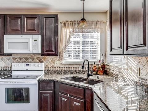 379 Arbor Gln, Ballwin, MO 63021 photo 24