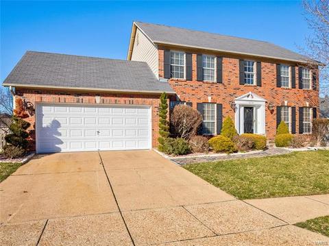 379 Arbor Gln, Ballwin, MO 63021 photo 1