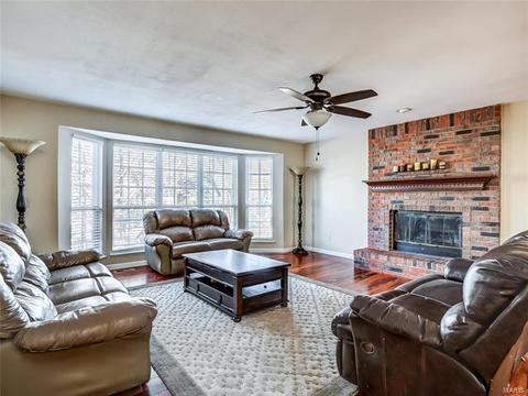 379 Arbor Gln, Ballwin, MO 63021 photo 18