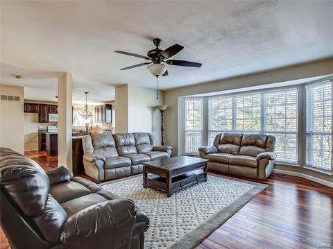 379 Arbor Gln, Ballwin, MO 63021 photo 19
